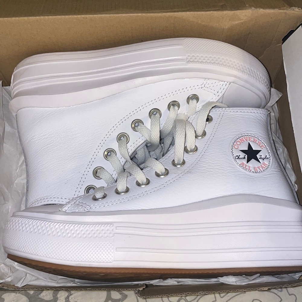 {Converse} Move platform high-top leather sneaker *rare!*